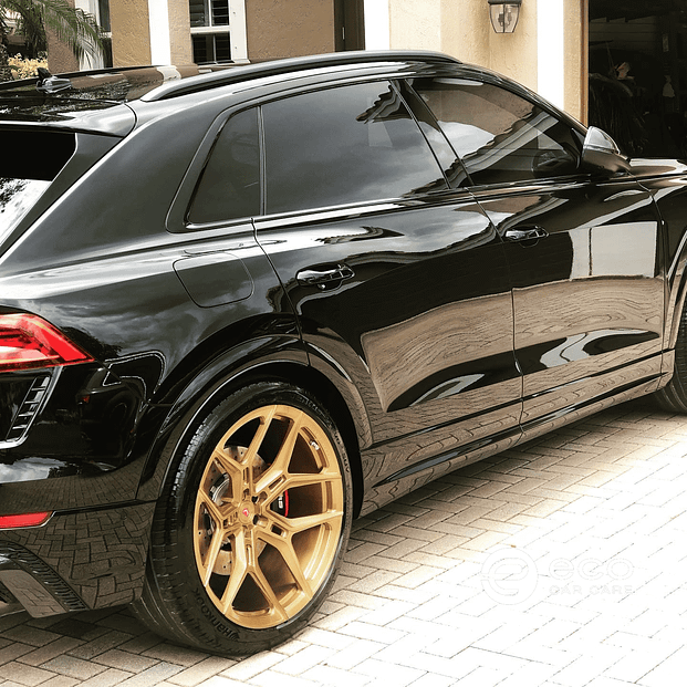 Ceramic coating plus one step polish for sedans (in shop only)