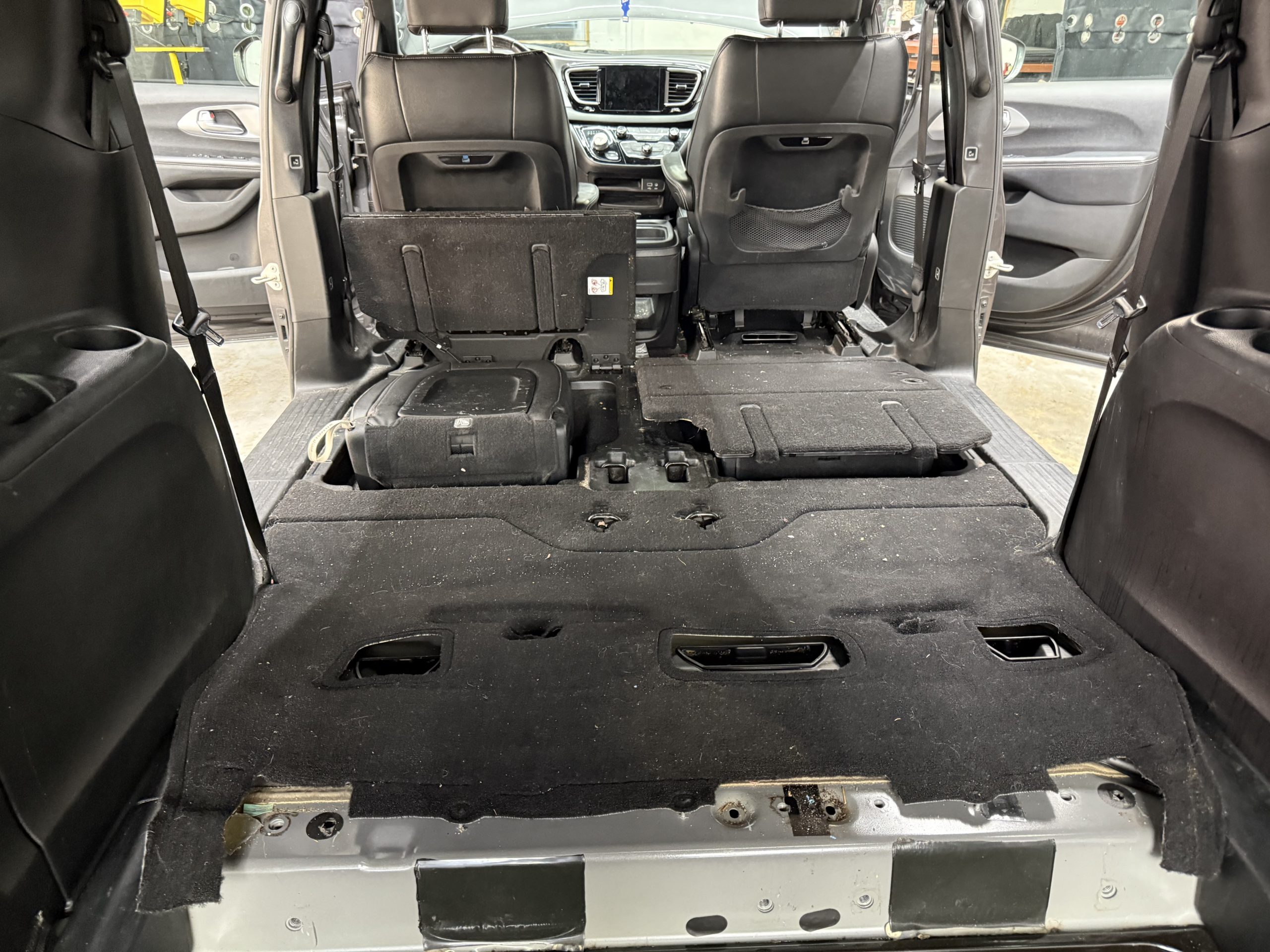 Seats out detail for minivans (in shop only)