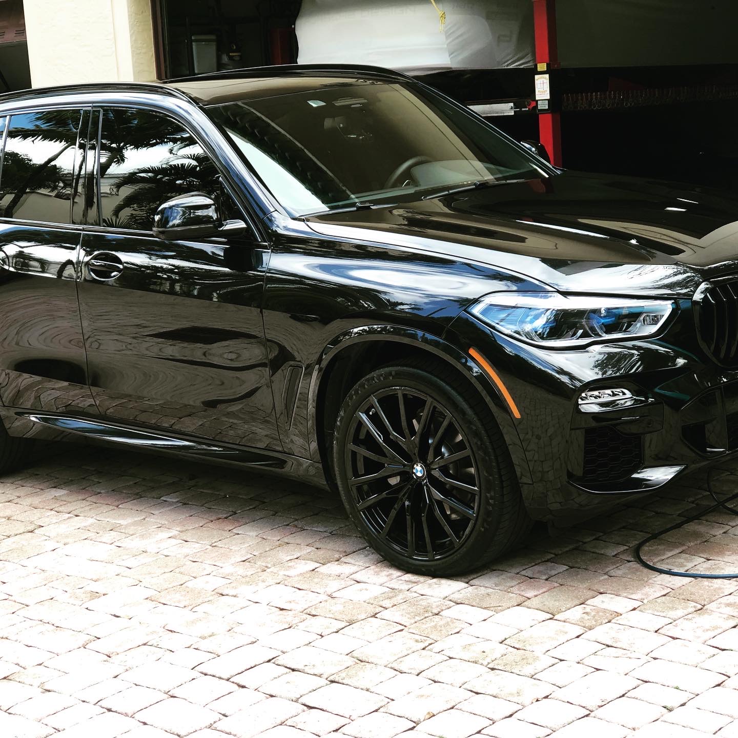 Ceramic coating plus complete 3 stage paint correction for SUVs (in shop only)